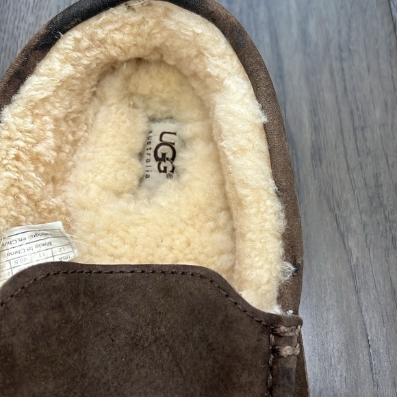 Mens Ugg Australia suede loafers/slippers